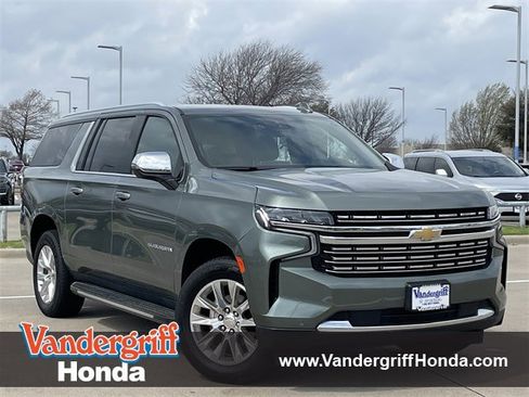 Used 2023 Chevrolet Suburban Premier image 1