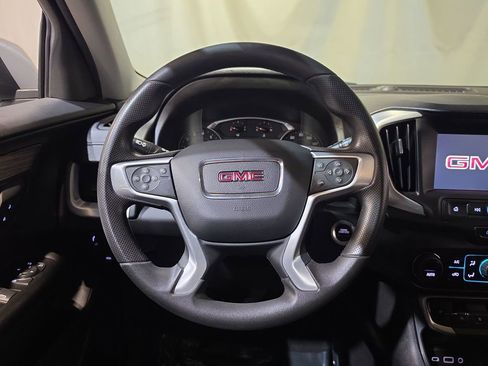Used 2022 GMC Terrain SLE image 11