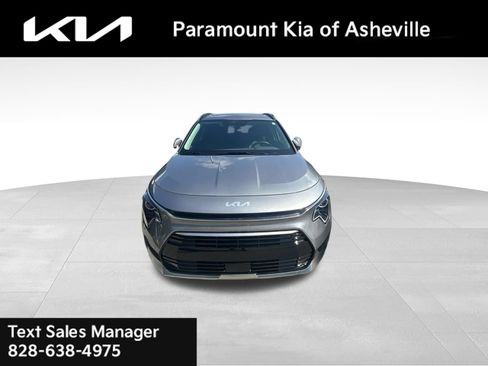 Certified 2025 Kia Niro EX Touring FWD image 1