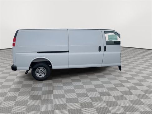 New 2025 Chevrolet Express 3500 Extended image 8