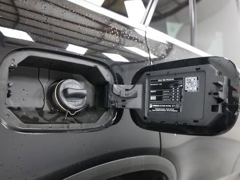 Used 2018 Mercedes-Benz GLC 300 4MATIC image 19