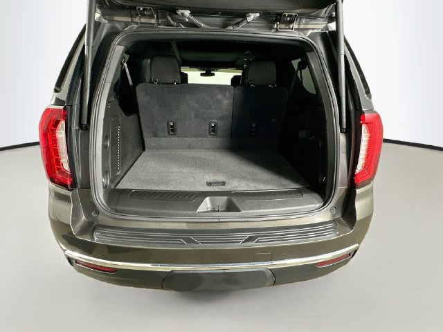 Used 2021 GMC Yukon XL SLT w/ SLT Luxury Plus Package AWD/4WD image 36