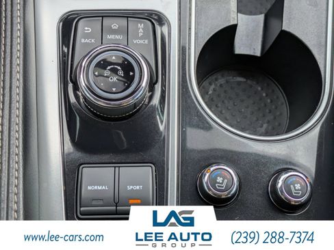 Used 2017 Nissan Maxima Platinum FWD image 26