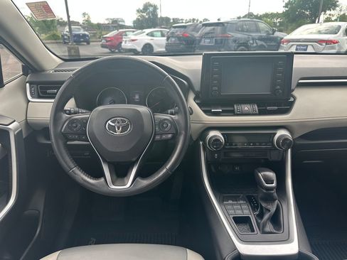 Used 2019 Toyota RAV4 XLE Premium w/ All Weather Liner Package AWD/4WD image 15