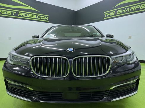 Used 2018 BMW 740e xDrive image 3