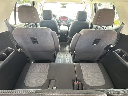 Used 2019 Chevrolet Traverse LT w/ LPO, Floor Liner Package AWD/4WD image 21