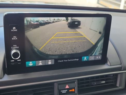 Used 2023 Chrysler Voyager LX FWD image 31