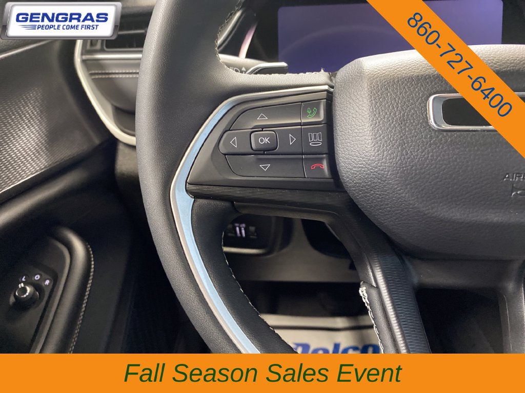 Used 2023 Jeep Grand Cherokee L Altitude AWD/4WD image 21