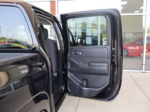 Used 2023 Nissan Frontier SV AWD/4WD image 35