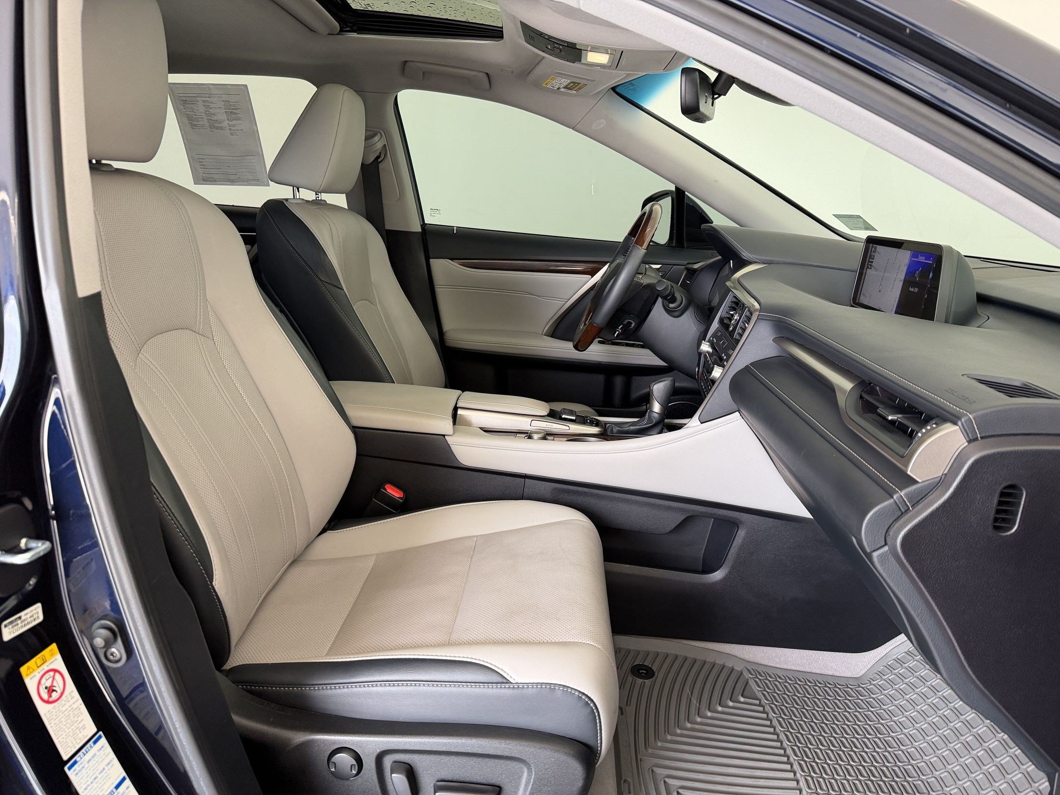 Used 2019 Lexus RX 350 AWD w/ Navigation Package image 24