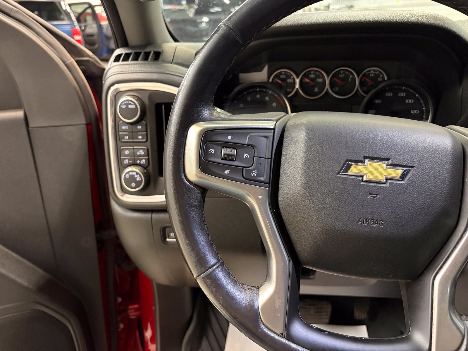 Used 2021 Chevrolet Silverado 2500 LT w/ Convenience Package AWD/4WD image 14