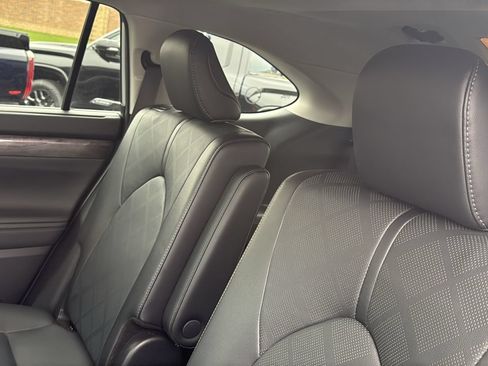 Certified 2024 Toyota Highlander Platinum AWD/4WD image 20
