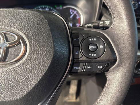 Used 2024 Toyota RAV4 Adventure image 21