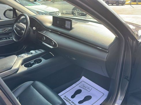 Used 2022 Genesis GV70 2.5T w/ Advanced Package AWD/4WD image 10