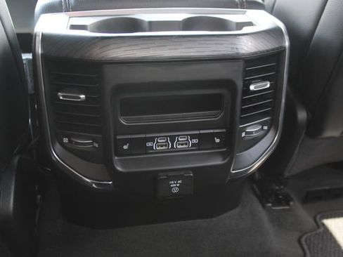 Used 2024 RAM 1500 Laramie AWD/4WD image 27