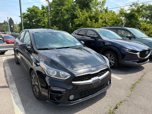Used 2020 Kia Forte LXS FWD image 12