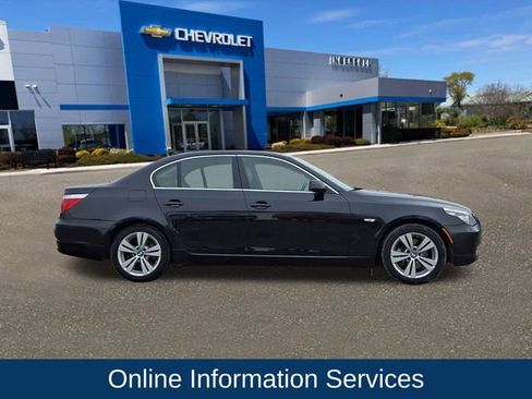 Used 2010 BMW 528i xDrive Sedan image 9