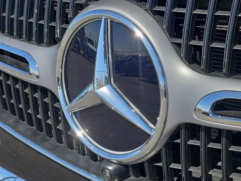 New 2026 Mercedes-Benz GLC 300 4MATIC image 7