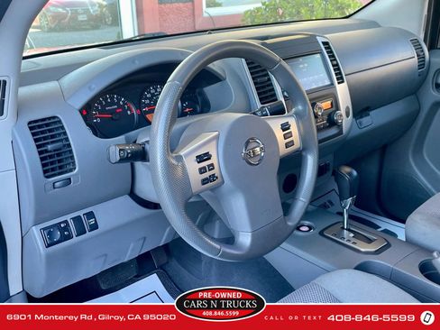 Used 2020 Nissan Frontier SV w/ Midnight Edition Floor Mats image 9