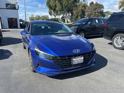 Used 2023 Hyundai Elantra SEL w/ Convenience Package