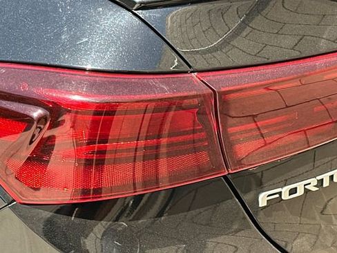 Used 2024 Kia Forte GT-Line w/ GT-Line Premium Package FWD image 12