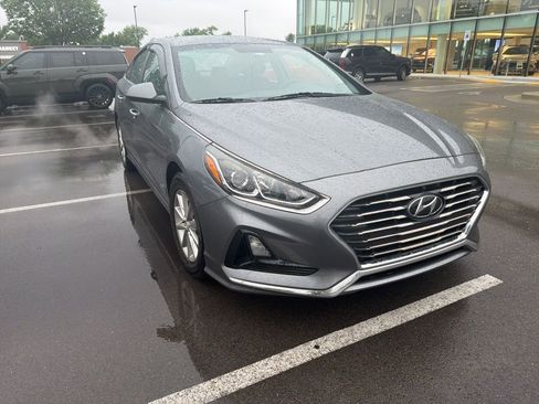 Used 2019 Hyundai Sonata SE FWD image 1