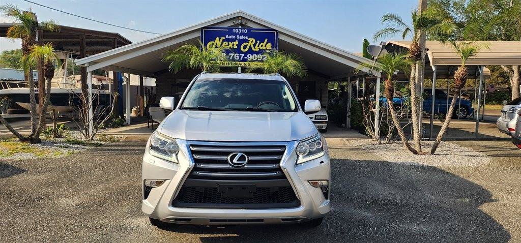 Used 2015 Lexus GX 460 w/ Premium Package AWD/4WD image 3