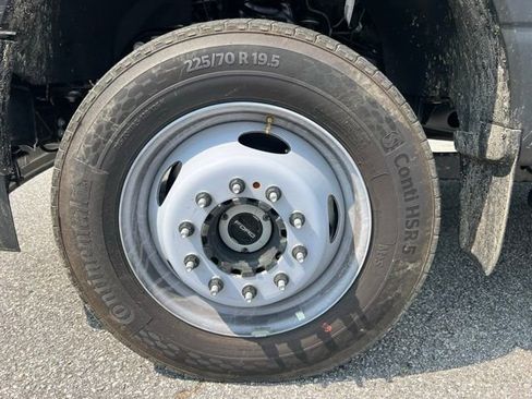 New 2024 Ford F550 4x4 Regular Cab Super Duty image 29