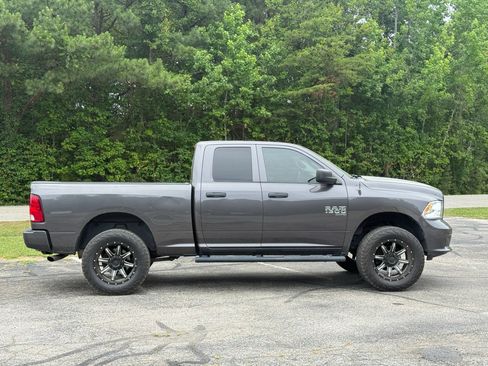Used 2019 RAM 1500 Express RWD image 3