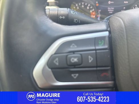 Used 2022 Jeep Compass Latitude w/ Sun and Sound Group AWD/4WD image 20
