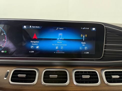 Used 2022 Mercedes-Benz GLS 450 4MATIC image 24