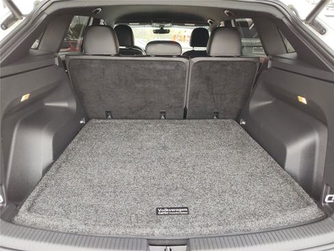 Used 2022 Volkswagen Atlas Cross Sport SE image 6