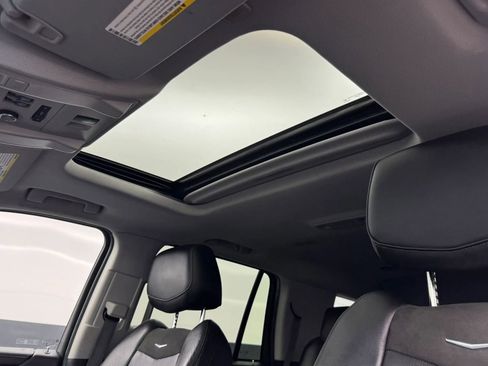 Used 2019 Cadillac Escalade Luxury AWD/4WD image 39