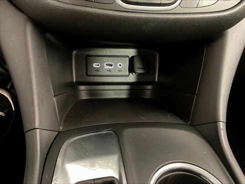 Used 2020 Chevrolet Equinox LT w/ Driver Convenience Package FWD image 16