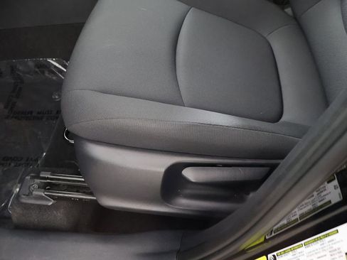 Used 2023 Toyota Corolla Cross LE FWD image 28