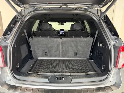 Used 2022 Ford Explorer ST w/ Equipment Group 401A AWD/4WD image 32