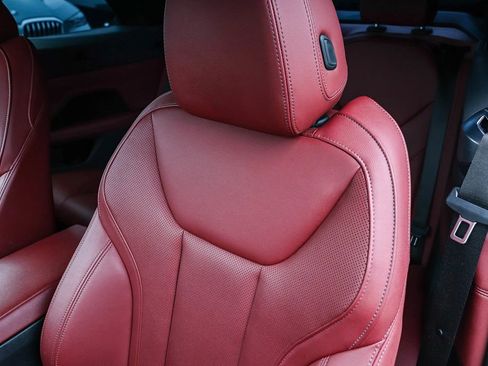 Used 2024 BMW 430i Convertible w/ M Sport Package image 31