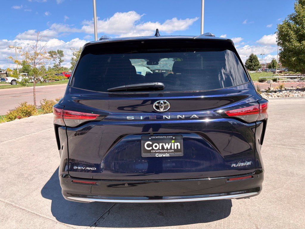 Used 2026 Toyota Sienna Platinum AWD/4WD image 6