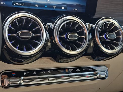 New 2026 Mercedes-Benz GLB 250 250 image 19