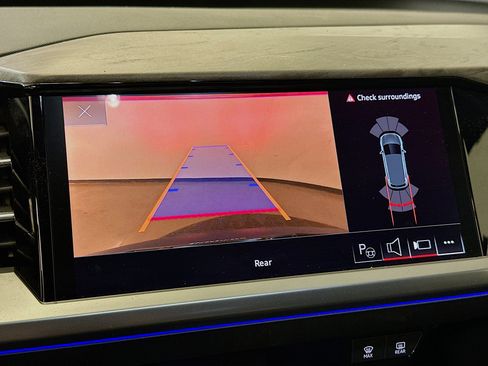 Used 2023 Audi Q4 e-tron Premium Plus w/ Premium Plus image 23