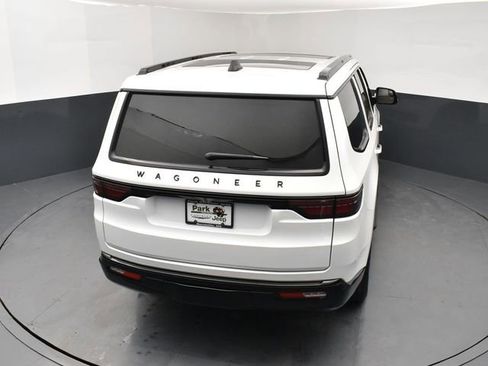 Used 2024 Jeep Wagoneer Series II image 14