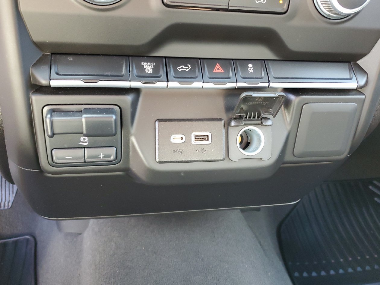 Used 2023 GMC Sierra 2500 Pro w/ Convenience Package AWD/4WD image 25