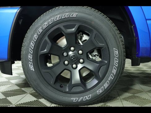 New 2026 RAM 1500 4x4 Crew Cab image 17