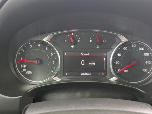 Used 2024 GMC Terrain AT4 w/ Tech Package AWD/4WD image 29