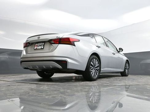 Used 2023 Nissan Altima 2.5 SV image 50