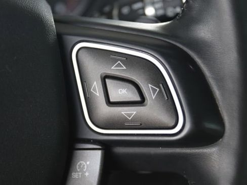 Used 2018 Land Rover Range Rover Evoque Landmark Edition image 8