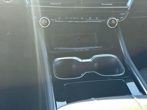 New 2026 Chevrolet Traverse LT image 9