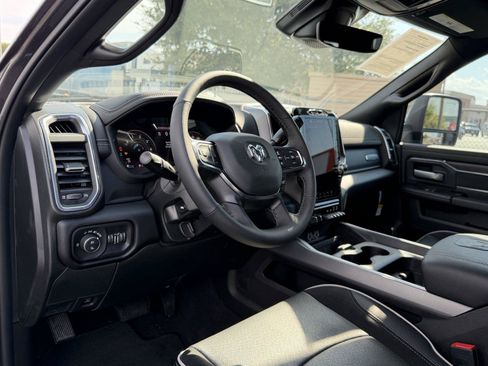 Used 2025 RAM 2500 Laramie AWD/4WD image 16