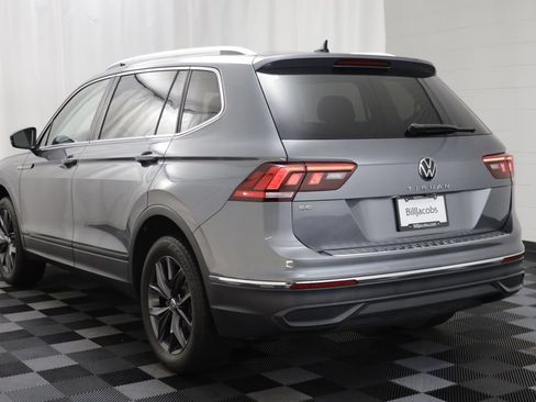 Used 2023 Volkswagen Tiguan SE FWD image 14