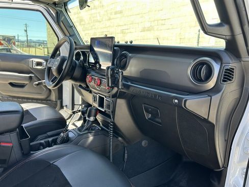 Used 2022 Jeep Wrangler Sport AWD/4WD image 26